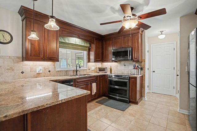 4809 Forest Dr., Loris, SC 29569