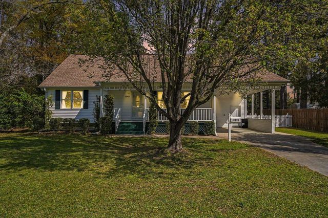 4809 Forest Dr., Loris, SC 29569
