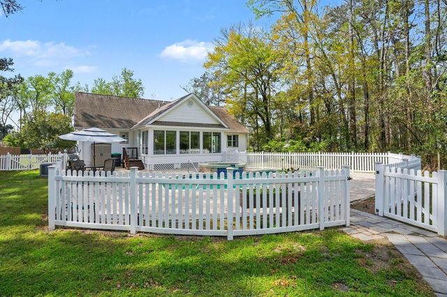 4809 Forest Dr., Loris, SC 29569