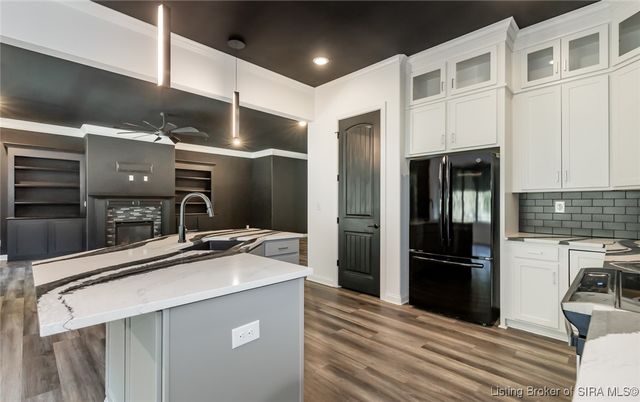 6045 Boulder, Jeffersonville, IN 47130