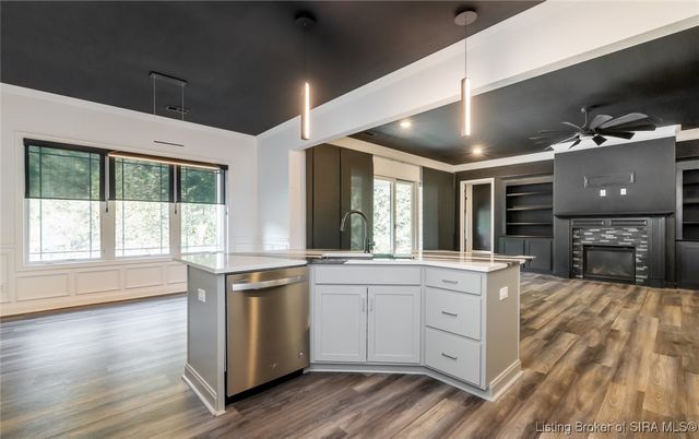 6045 Boulder, Jeffersonville, IN 47130