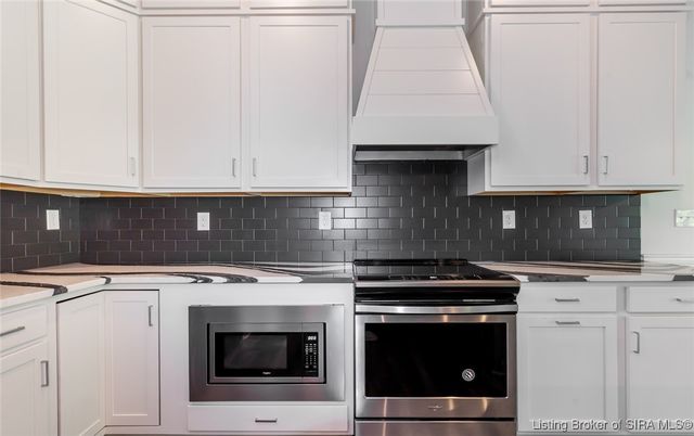 6045 Boulder, Jeffersonville, IN 47130