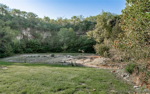 6045 Boulder, Jeffersonville, IN 47130