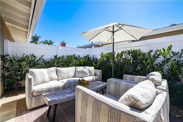 1741 Tustin Avenue 14D, Costa Mesa, CA 92627