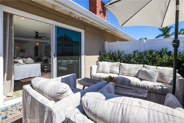 1741 Tustin Avenue 14D, Costa Mesa, CA 92627