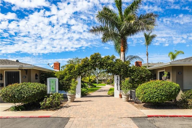 1741 Tustin Avenue 14D, Costa Mesa, CA 92627