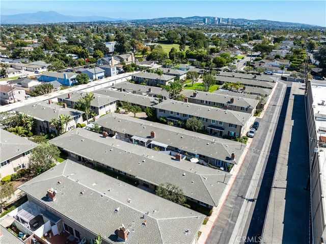 1741 Tustin Avenue 14D, Costa Mesa, CA 92627