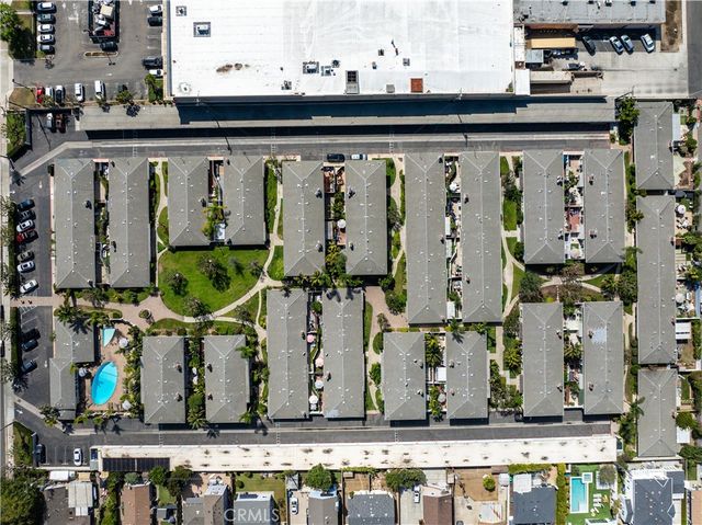 1741 Tustin Avenue 14D, Costa Mesa, CA 92627