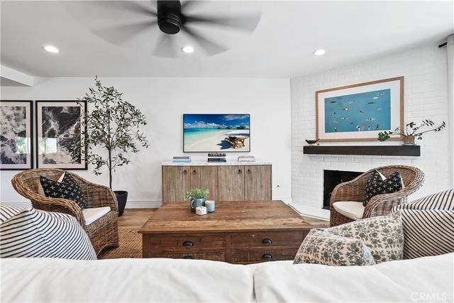 1741 Tustin Avenue 14D, Costa Mesa, CA 92627