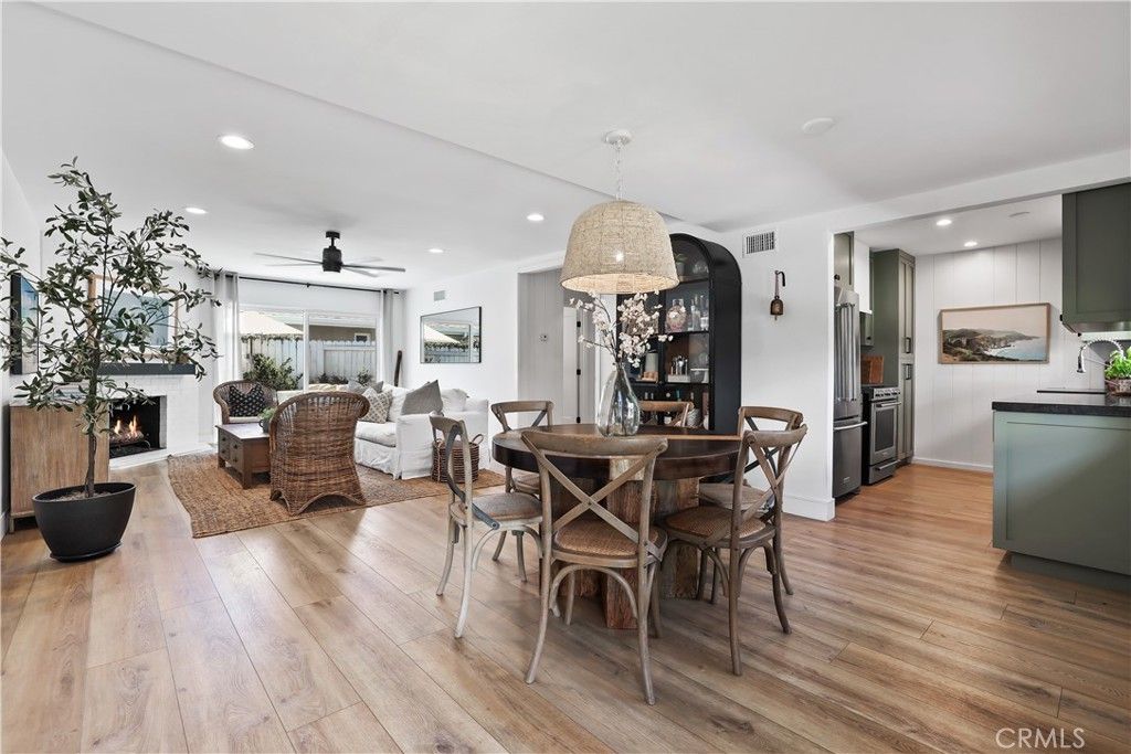1741 Tustin Avenue 14D, Costa Mesa, CA 92627 — photo 3