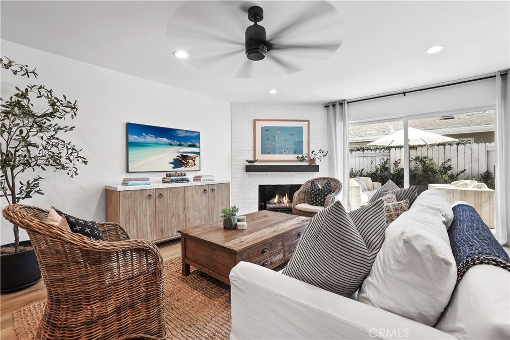 1741 Tustin Avenue 14D, Costa Mesa, CA 92627 — photo 5