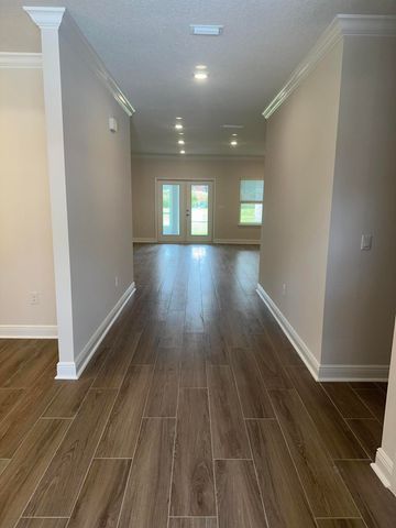 943 Coastal Breeze Drive, Freeport, FL 32439