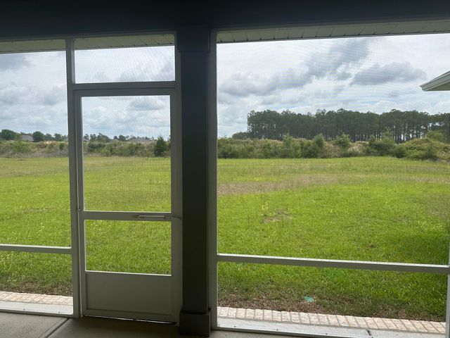 943 Coastal Breeze Drive, Freeport, FL 32439