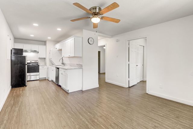 3807 15th Ave, Sacramento, CA 95820