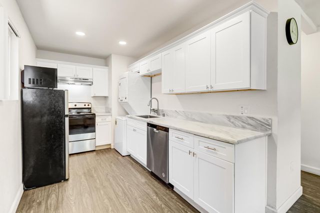 3807 15th Ave, Sacramento, CA 95820