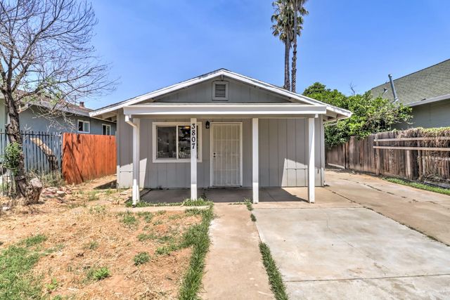 3807 15th Ave, Sacramento, CA 95820