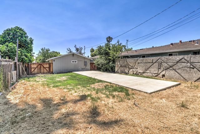 3807 15th Ave, Sacramento, CA 95820