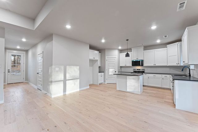 12 Bobwith Lane, Bella Vista, AR 72714