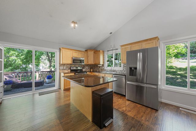 13628 Vincent Circle, Burnsville, MN 55337