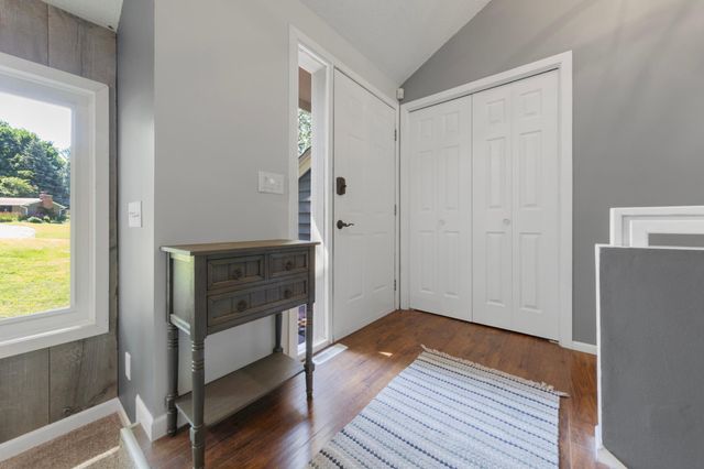 13628 Vincent Circle, Burnsville, MN 55337