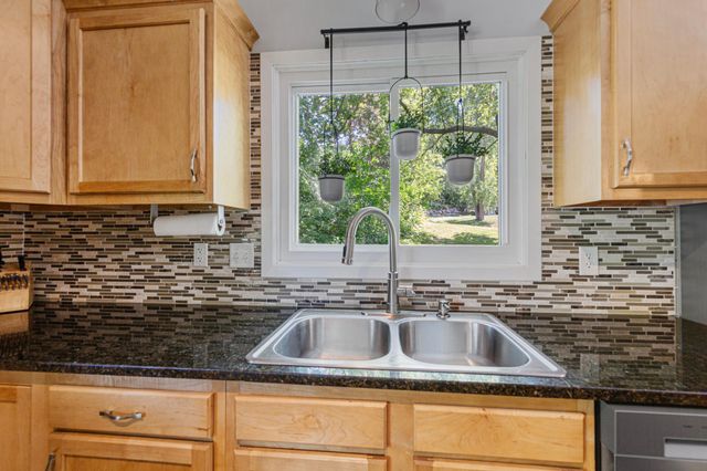 13628 Vincent Circle, Burnsville, MN 55337