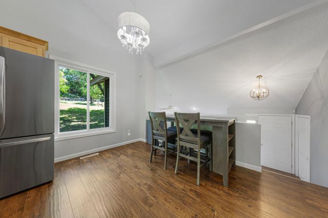 13628 Vincent Circle, Burnsville, MN 55337