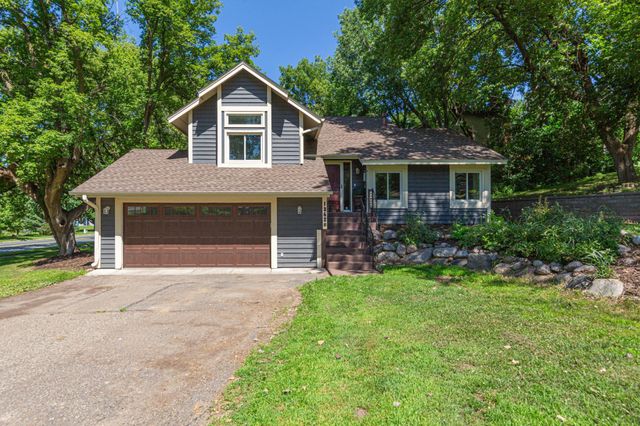13628 Vincent Circle, Burnsville, MN 55337