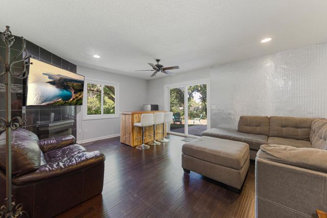 13628 Vincent Circle, Burnsville, MN 55337