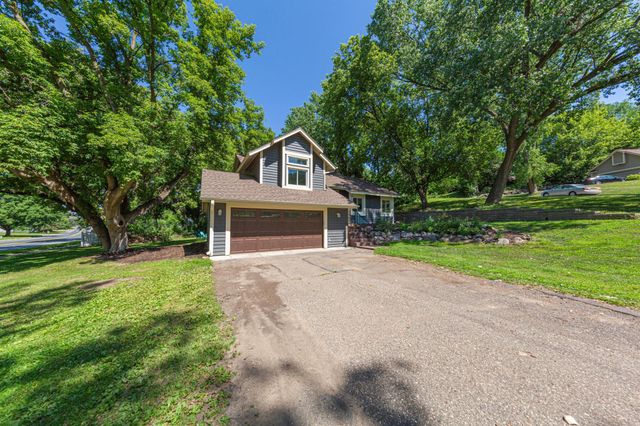 13628 Vincent Circle, Burnsville, MN 55337