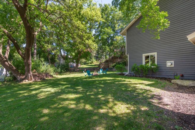 13628 Vincent Circle, Burnsville, MN 55337