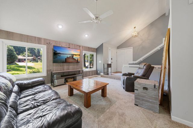 13628 Vincent Circle, Burnsville, MN 55337