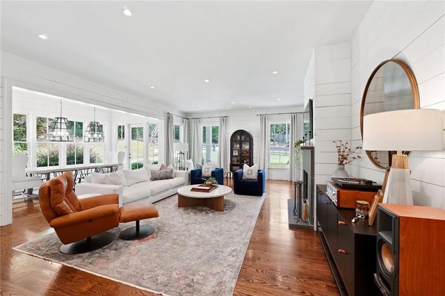 220 Audreys Way, Suwanee, GA 30024