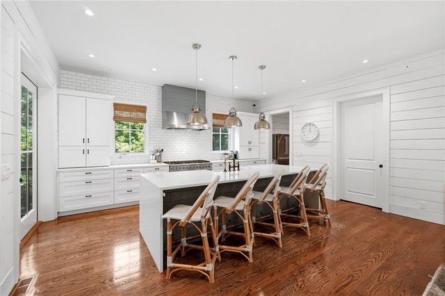 220 Audreys Way, Suwanee, GA 30024