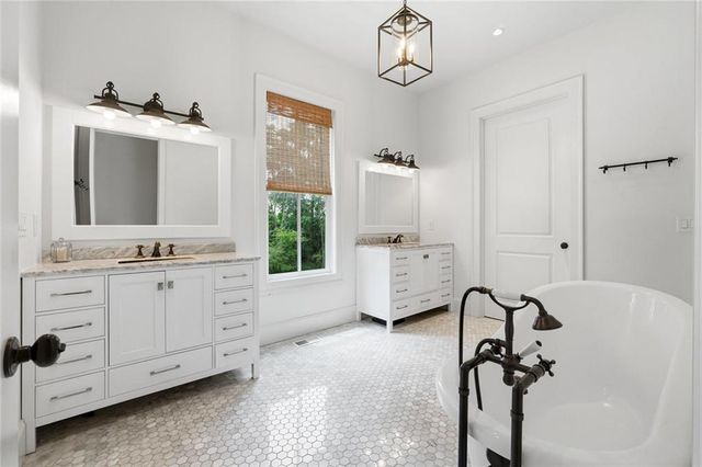 220 Audreys Way, Suwanee, GA 30024
