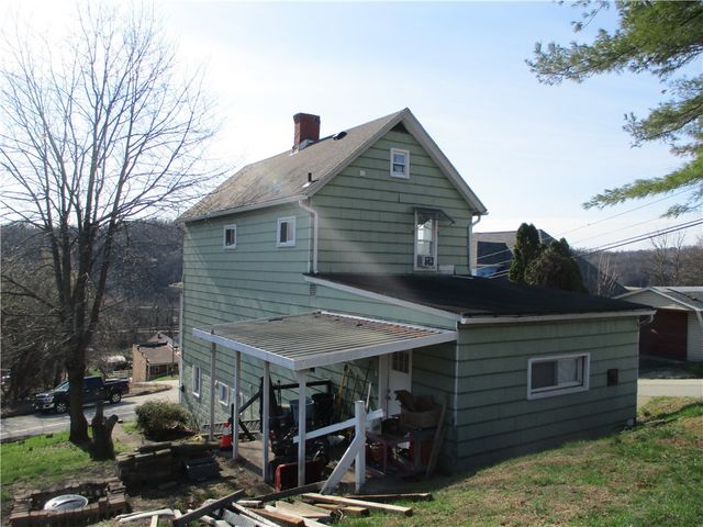1 Watkins Ave, Donora, PA 15033