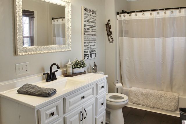 3735 State Route 303, Mayfield, KY 42066