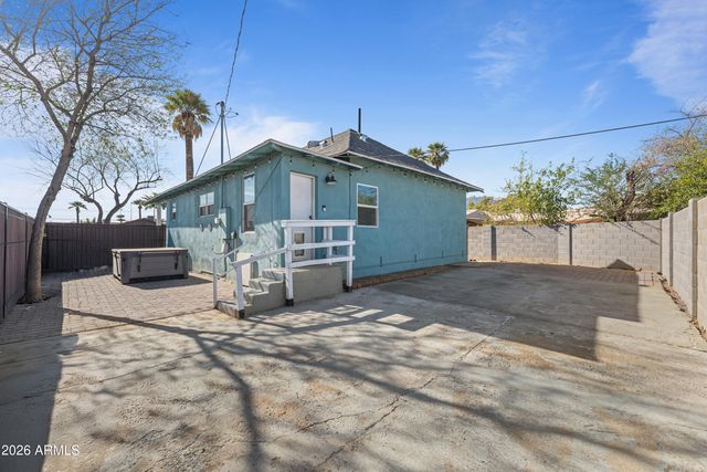 930 E TAYLOR Street, Phoenix, AZ 85006