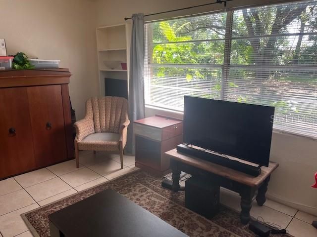 1807 N POWERS DRIVE, Orlando, FL 32818