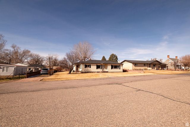 25 N 400 W, Beaver, UT 84713
