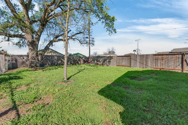 3521 belden, Sacramento, CA 95838