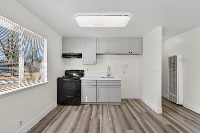 3521 belden, Sacramento, CA 95838