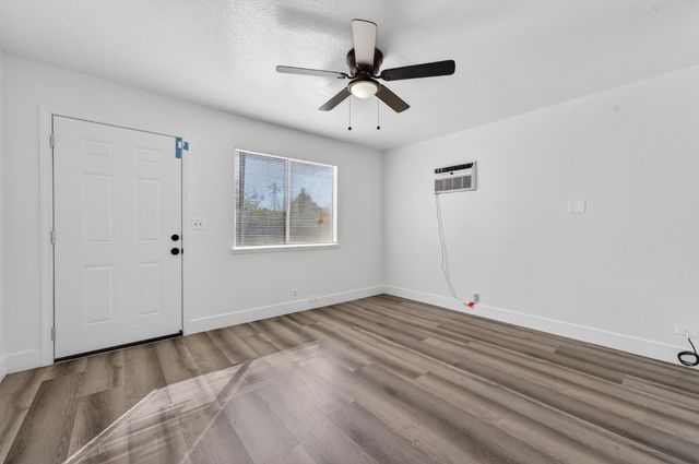 3521 belden, Sacramento, CA 95838