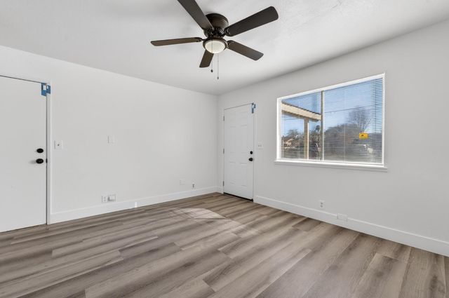 3521 belden, Sacramento, CA 95838