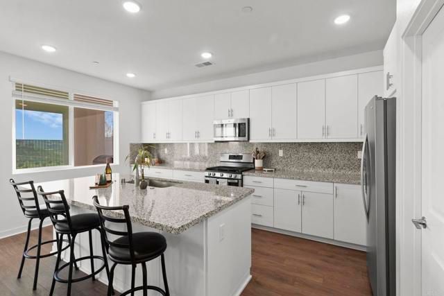 35182 Orchard Trail, Fallbrook, CA 92028