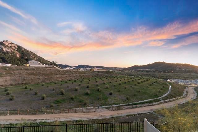 35182 Orchard Trail, Fallbrook, CA 92028