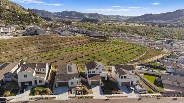 35182 Orchard Trail, Fallbrook, CA 92028