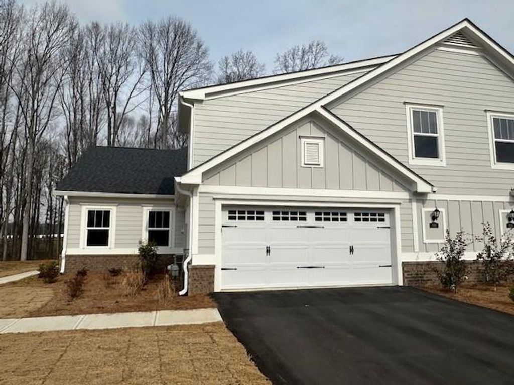 Image 1 of property listing at 3740 Baguette Court 1301, Cumming, GA 30028