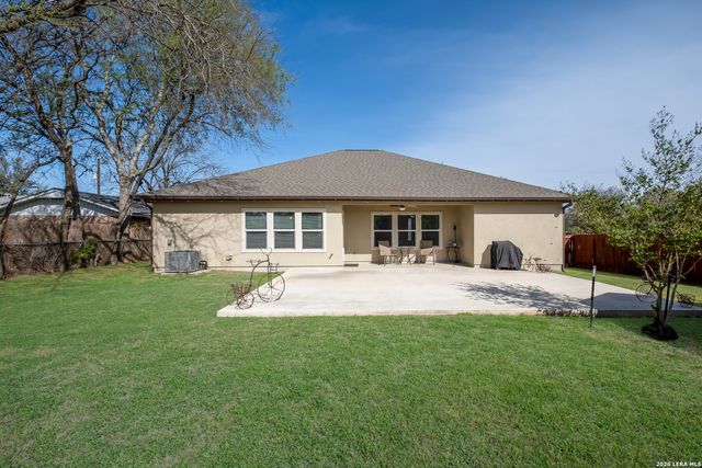 8366 Ventura Blvd, Selma, TX 78154