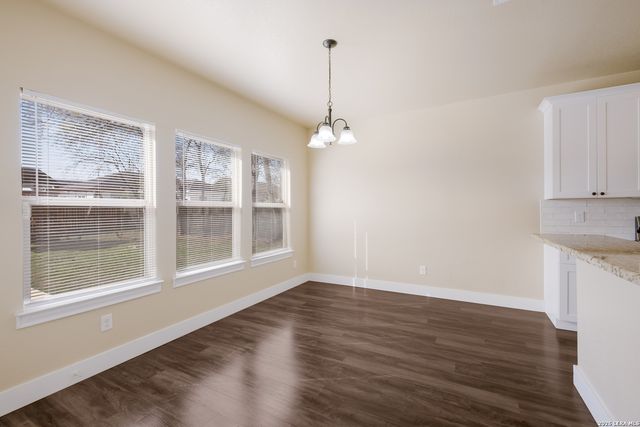 8366 Ventura Blvd, Selma, TX 78154