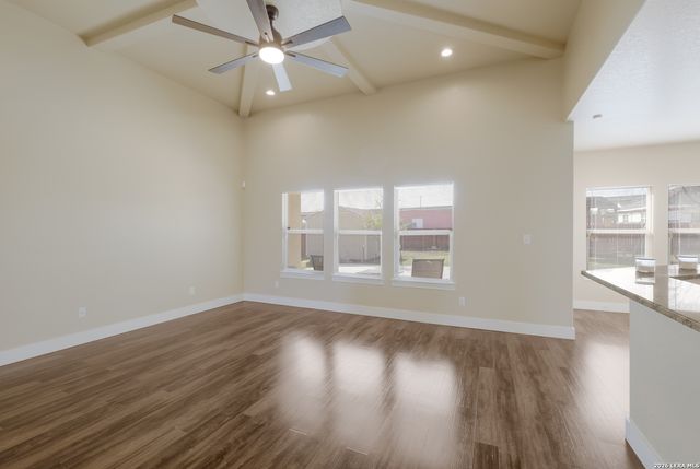 8366 Ventura Blvd, Selma, TX 78154